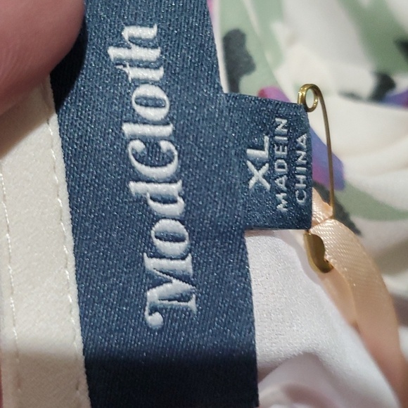 Modcloth nwt light floral purple and green ruffle trim short sleeve - Picture 5 of 6